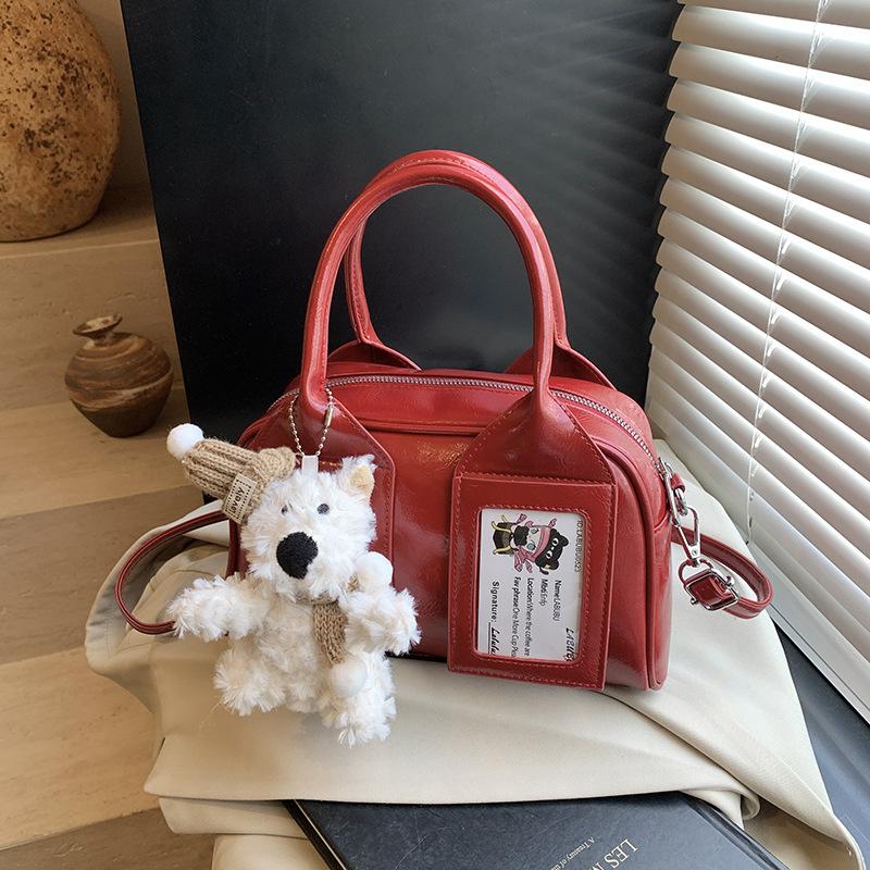 Small bag women's spring summer new fashion niche design messenger bag portable pillow bag