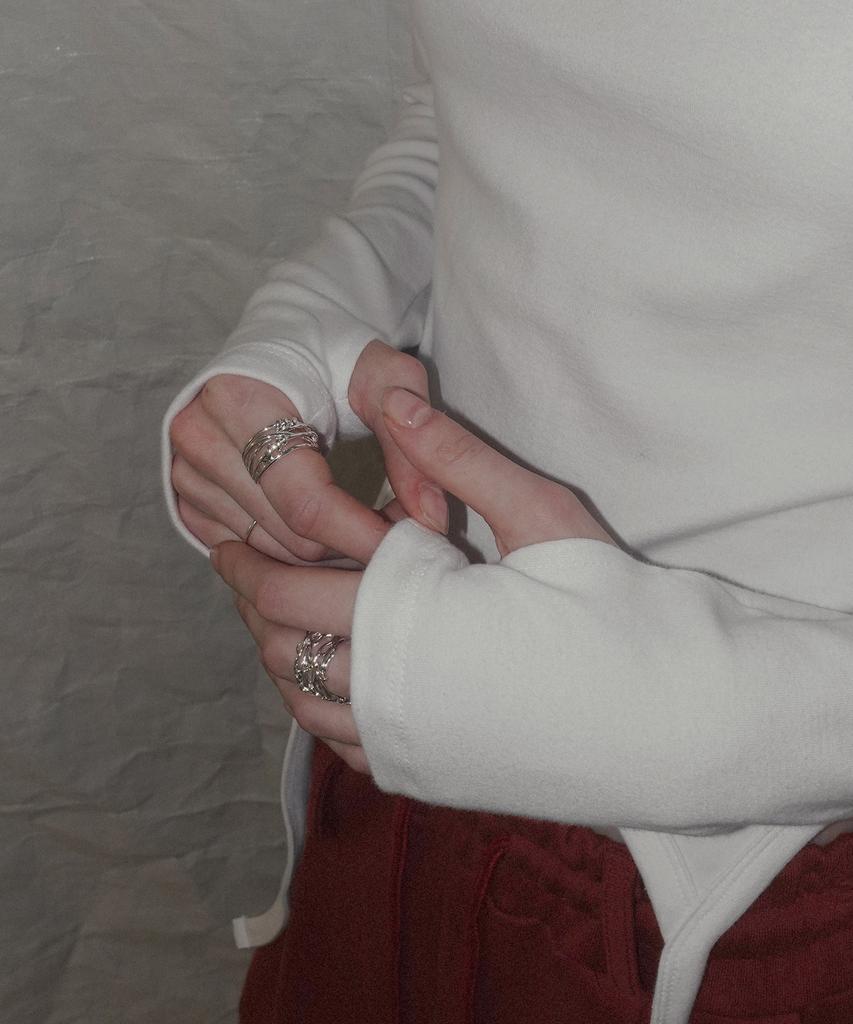 GROWHIDE Z'N'Eyelet Strap Slit Long Sleeve T-Shirt_Ivory