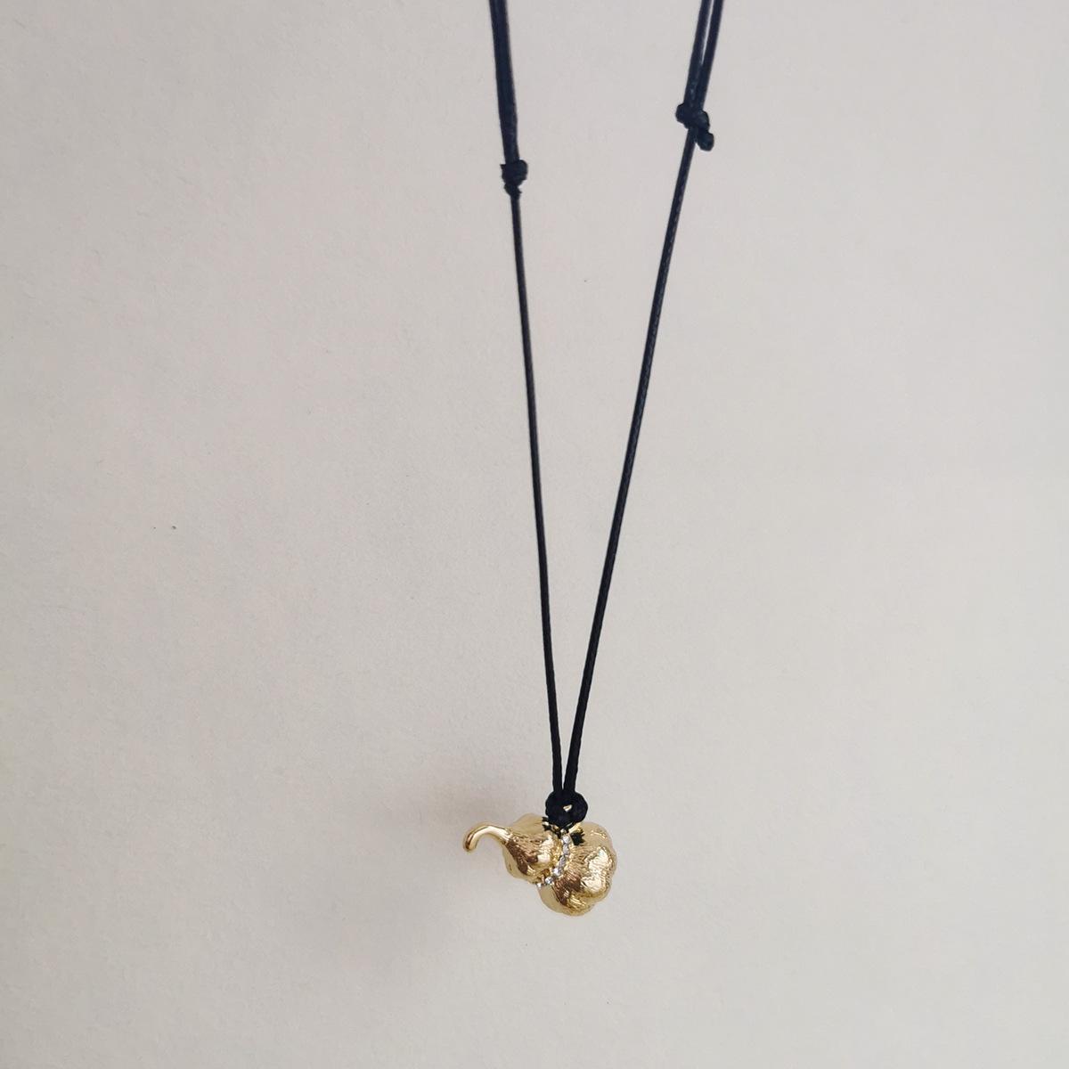 Rhinestone Gourd Pendant Necklace for Women - Clavicle Chain, High-End Light Luxury Sweater Chain