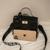 A Women's Platinum Patent Leather Bag, Personalized Printing, One Shoulder Oblique Span, Cool Mobile Phone Change Bag.