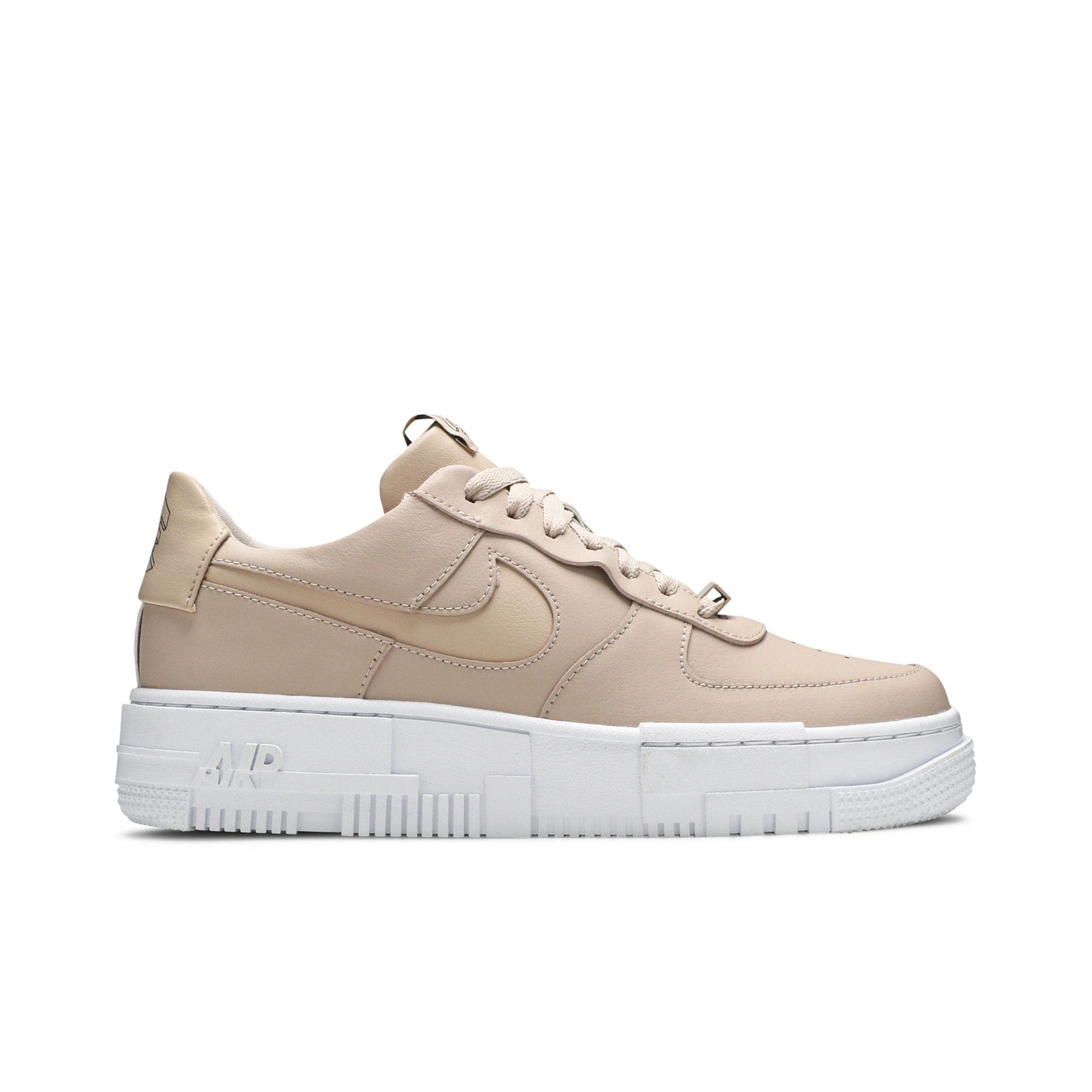 Nike Womens Air Force 1 `Pixel