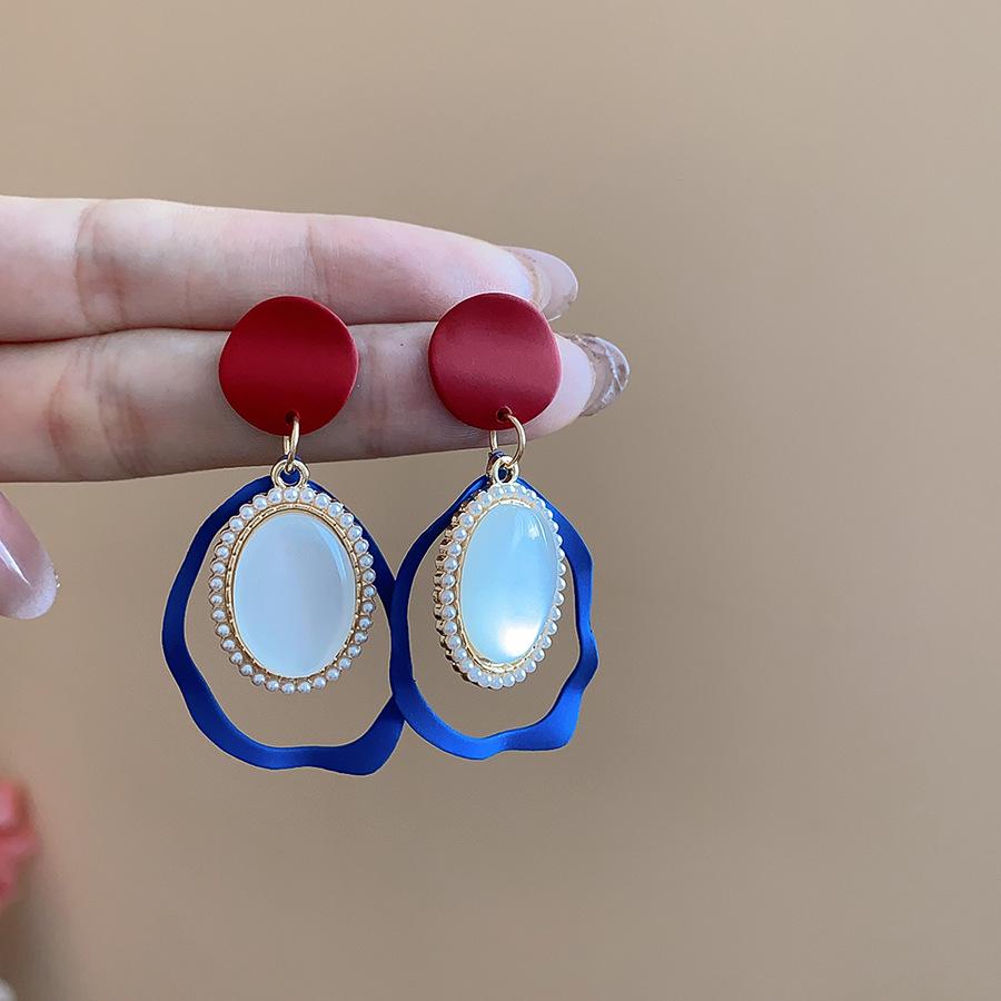 Silver Needle High-End Tassel Earrings – Elegant, Fashionable, Simple Design with a Unique Touch.