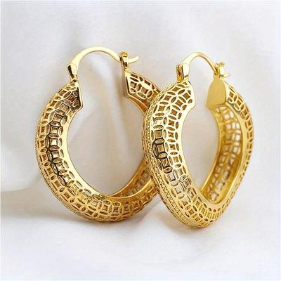 Retro Copper Material Hand Carved Hollow Hoop Earrings for Women  Exquisite Golden Plated Banquet Wedding Jewelry Crafts