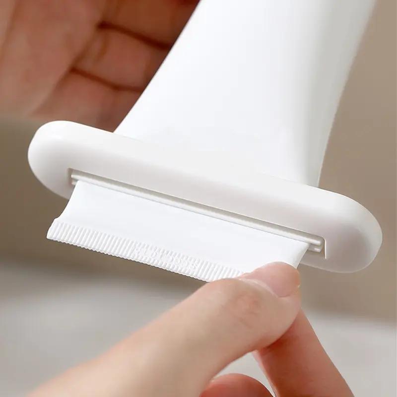 1PCS Toothpaste Squeezer Bathroom Manual Toothpaste Squeezer Lazy Hand Cream Facial Cleanser Squeezer Sample Clip
