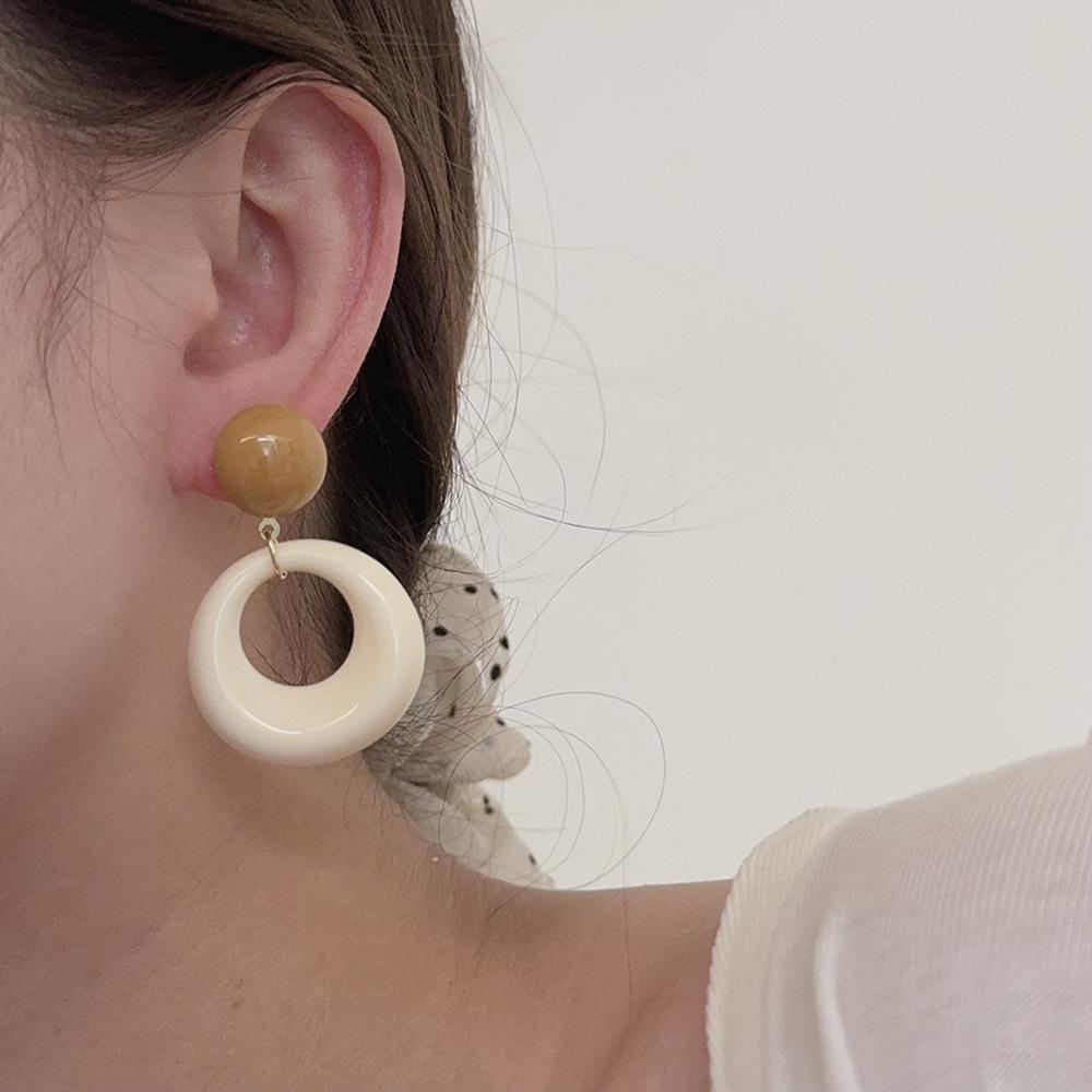 Hong Kong Retro Oval Acrylic Geometric Earrings with S925 Silver Needle