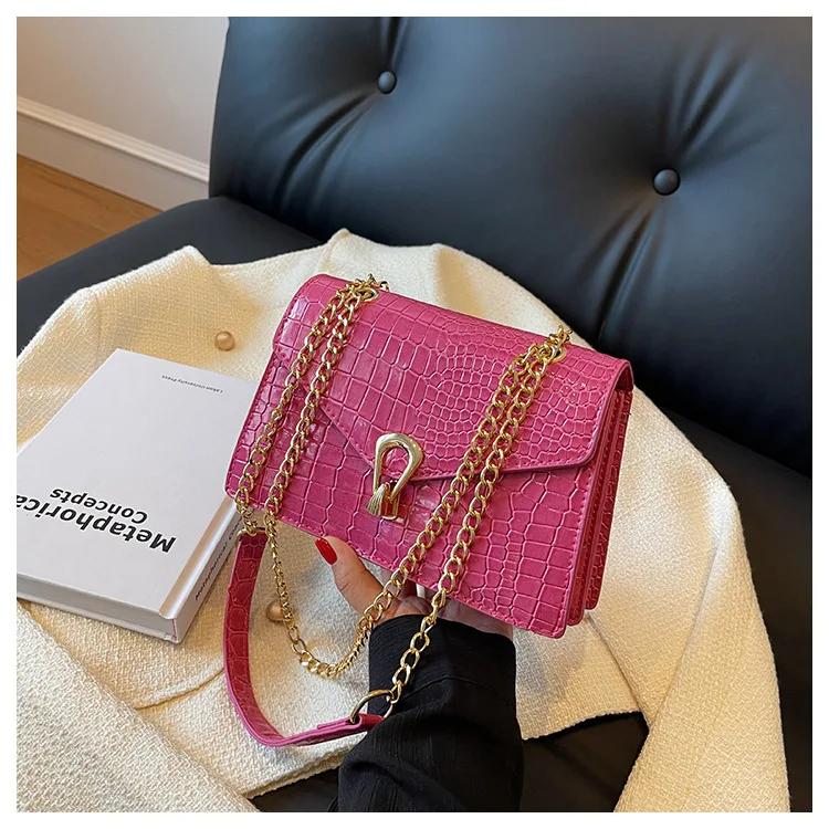 

Однотонная сумка через плечо с цепочкой для женщин, корейская версия, маленькая квадратная сумка через плечо класса люкс, новый тренд