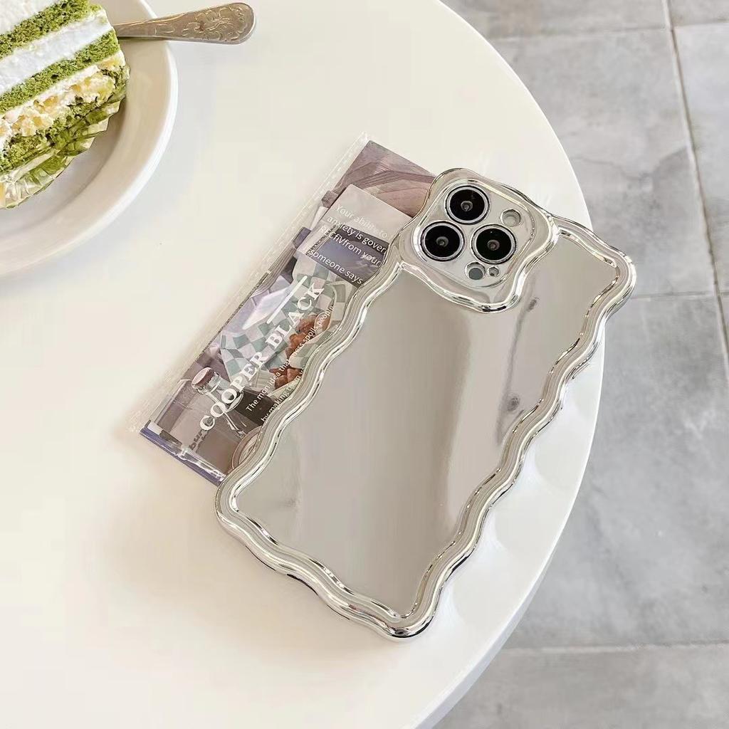 Applicable to iPhone16Pro mobile phone case electroplated mirror diamond-encrusted love bracket Apple 15 all-inclusive bracelet soft case