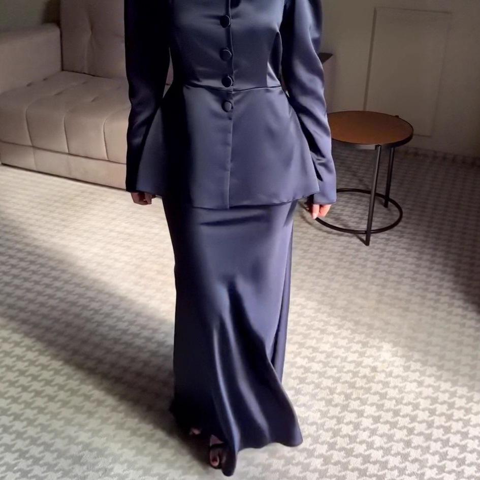 Podzimní dámský pracovní oblek s kulatým výstřihem a zapínáním na knoflíky v evropském a americkém stylu 2025