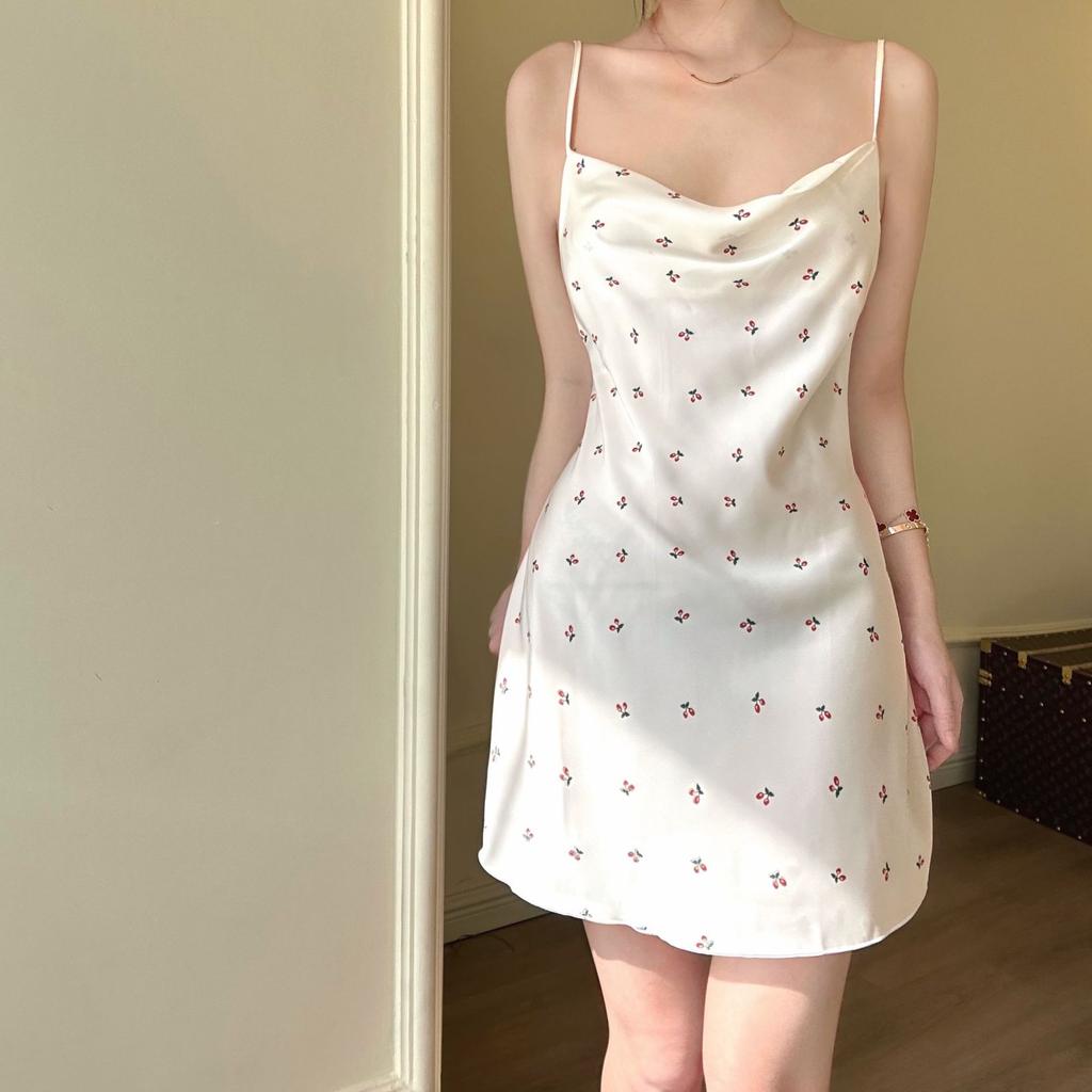 Women's Nightdress Ice Silk Print Sexy Strap Swing Neck Pajamas Cooling Sweet Japanese Elegant Women's Pajamas Xiaohongshu