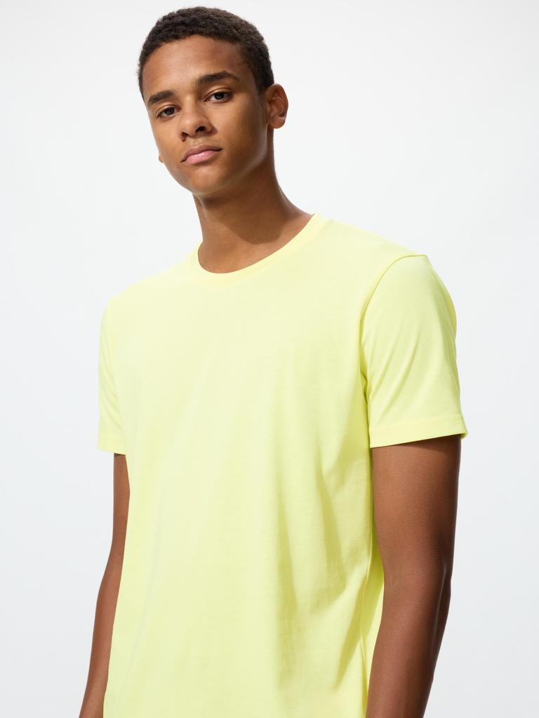Uniqlo Japan Dry Color Crew Neck T shirT  shorT Sleeve 