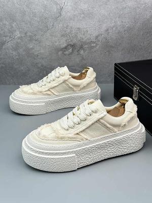 Încălțăminte pentru bărbați – Adidaşi