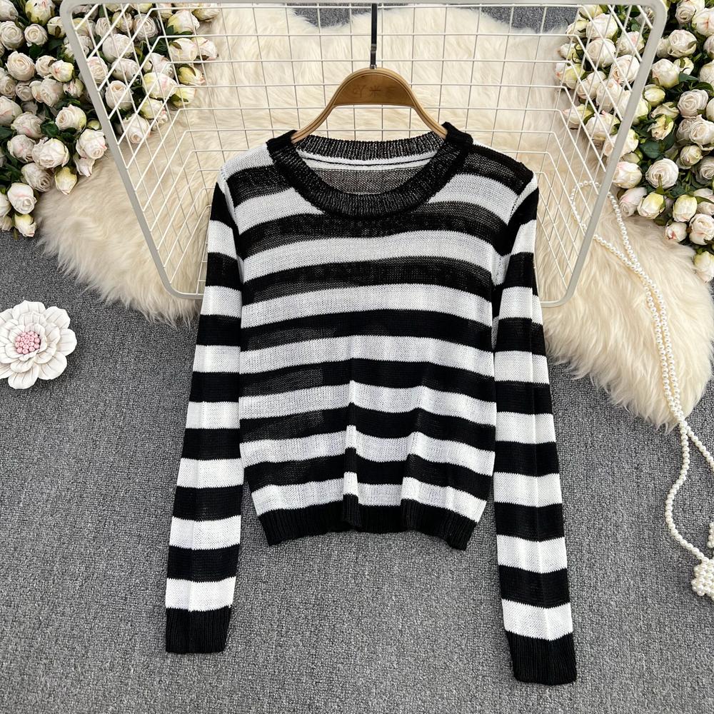 

Осенний корейский стиль, модный темпераментный полосатый вязаный свободный топ с круглым вырезом и длинными рукавами в западном стиле