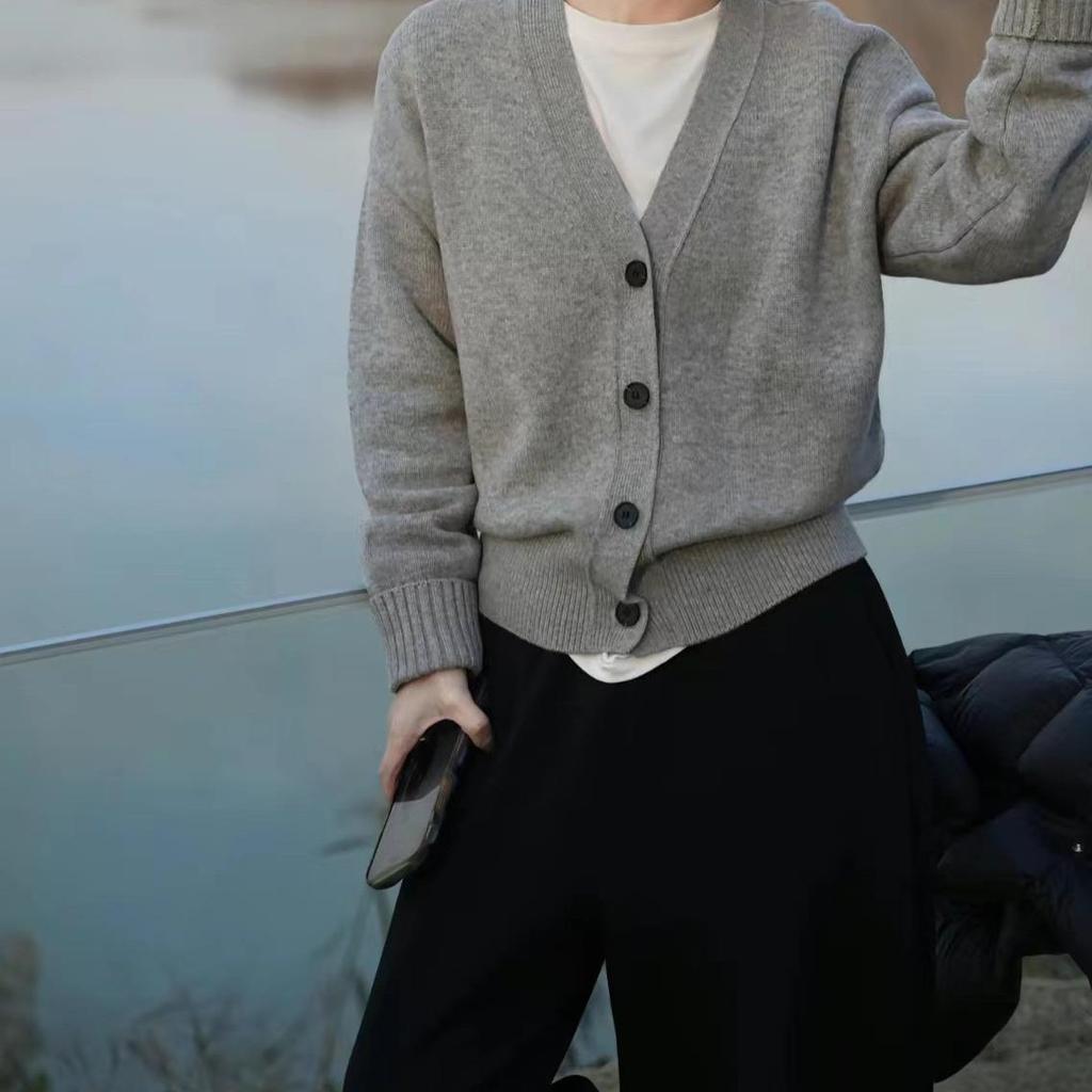 2026 New Women's Loose V-Neck Knit Cardigan - Grey Sweater Coat for Spring & Autumn