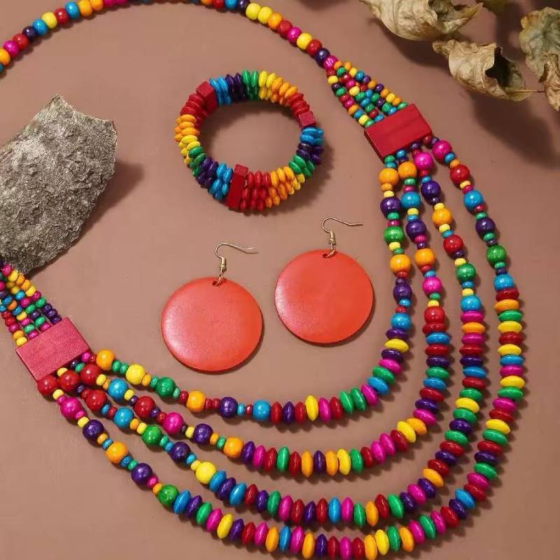 Collana multistrato in lega stile etnico bohémien con ciondolo in legno per donna