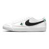 Nike Blazer Low 77 GS The World Is Your Playground Kinder-Sneaker Weiß Leuchtendes Karmesinrot Stadion-Grün DJ5201-106
