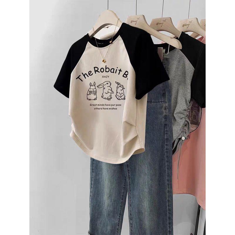 

150.00kg Extra Large Contrast Color Waist Hugging Raglan Sleeve T-shirt Women 100.00kg Chubby Girl Loose Slimming Print Short sleeve Top Apricot and Black Three Rabbits 6XL