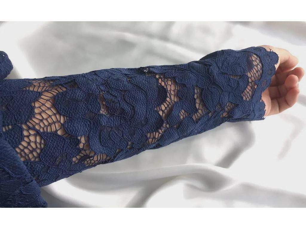 Fleece-Lined Lace Slim Fit Long Sleeve Cutout Top