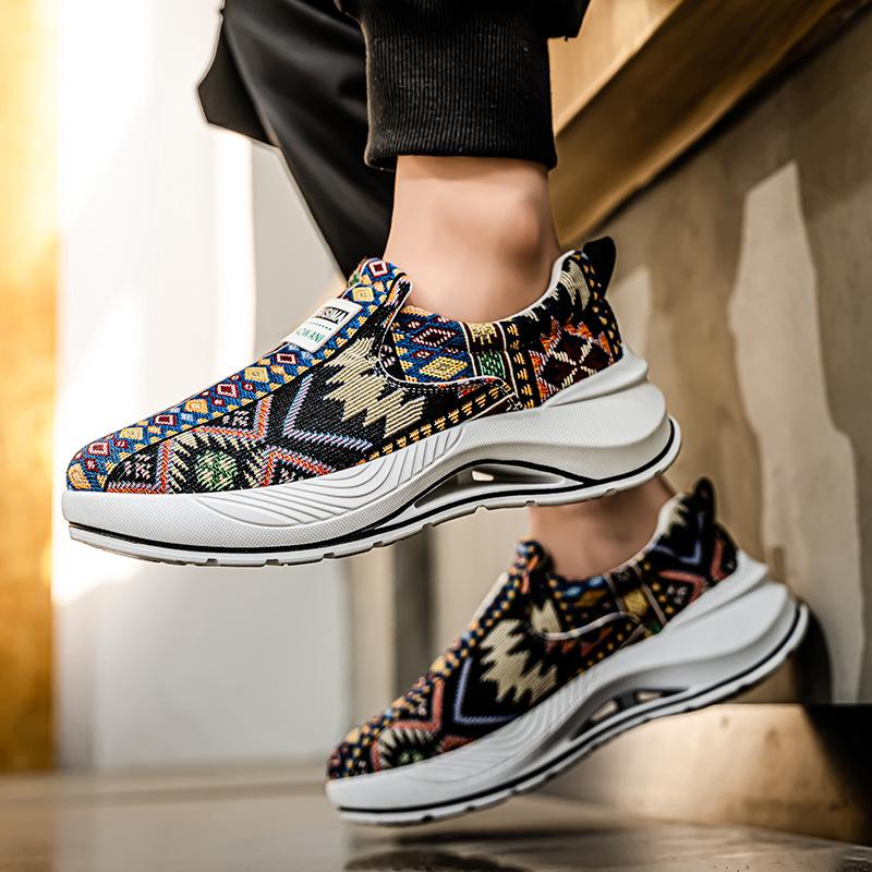 Spring New Shoes for Men Canvas Casual Shoes Trend Print Thick-soled Flat Skateboard Shoes Youth Slip-on Loafers