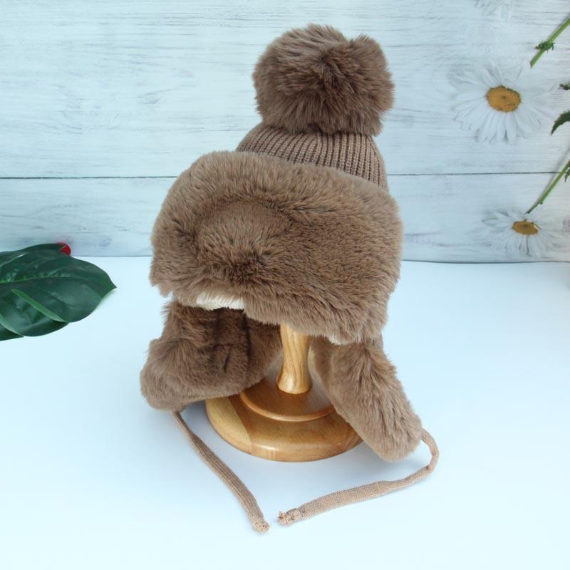 Freesh čepice Stejná čepice Dámské pletení Vlna Plus Velvet Thermal Lei Feng Cap Korejská kožešina Ball Klobouk do uší