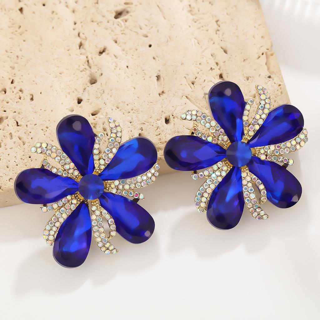 Minimalist Five Petal Flower Stud Earrings With Full Rhinestones Luxury Elegant Party Dance Jewelry For Women