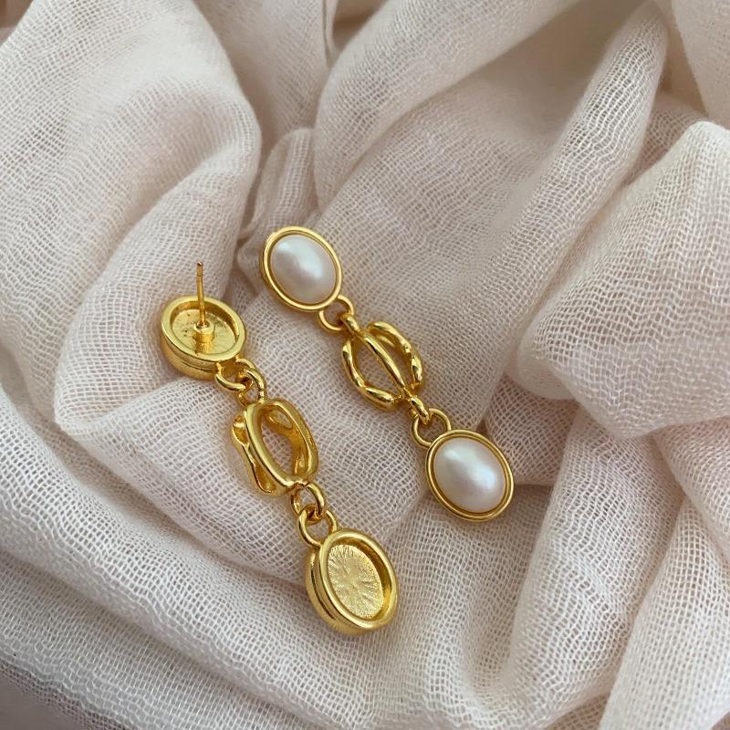 French Retro Artificial Pearl Earrings, Fringed Earrings, High Temperament, Three-Dimensional Sense, Elegant Design, Simple Women'S Earrings.
