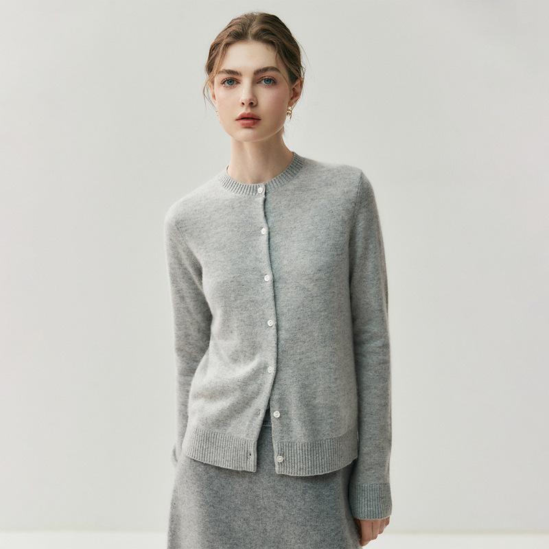 2025 Winter Women's Cashmere Round Neck Cardigan Sweater - Loose, Slimming Wool Knit Top
