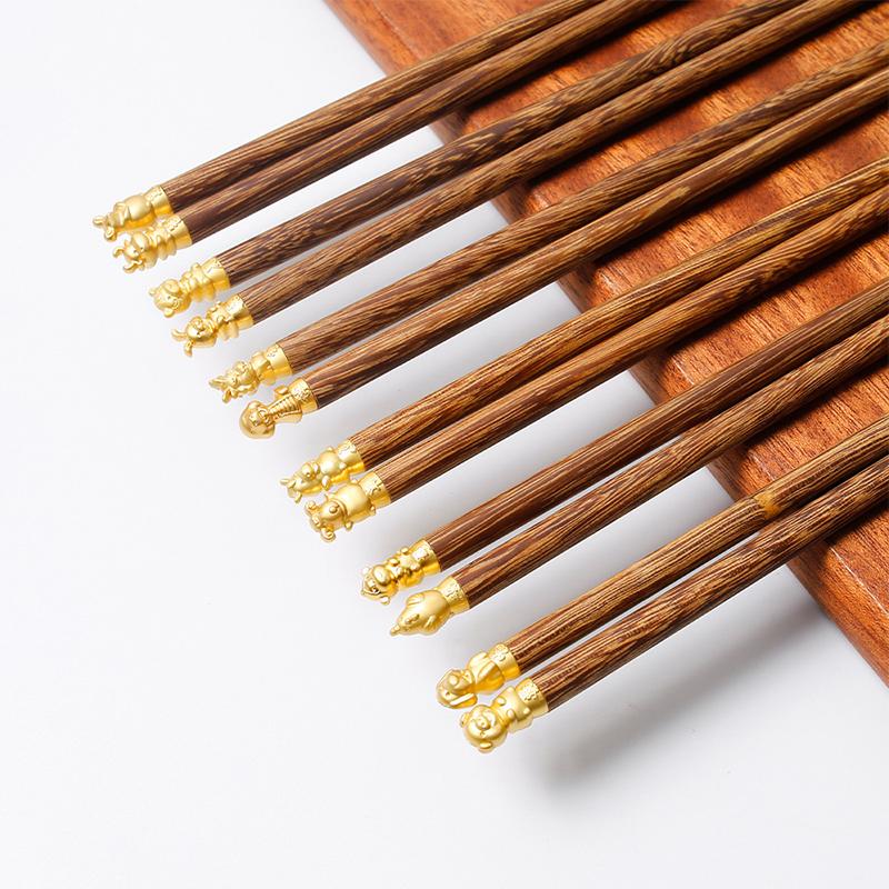 Čínský zvěrokruh Dřevěné jídelní hůlky Kawaii Sushi Pár Krásné a praktické Dřevěné nádobí