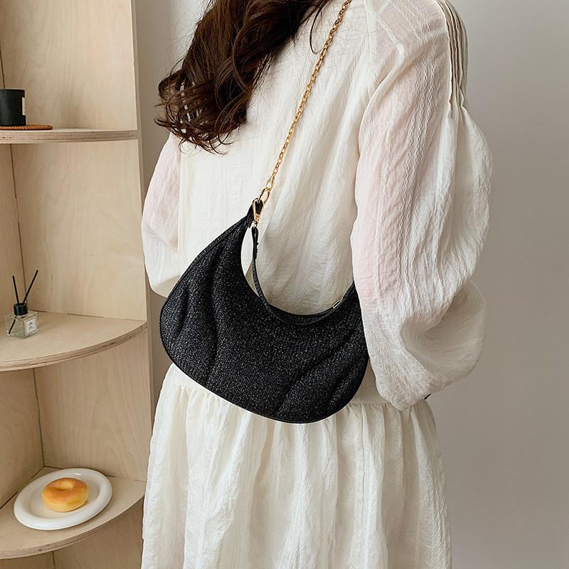 Stylish Crescent Shoulder Bag For Women 2024 Trendy Fashionable Pu Handbag With Zipper