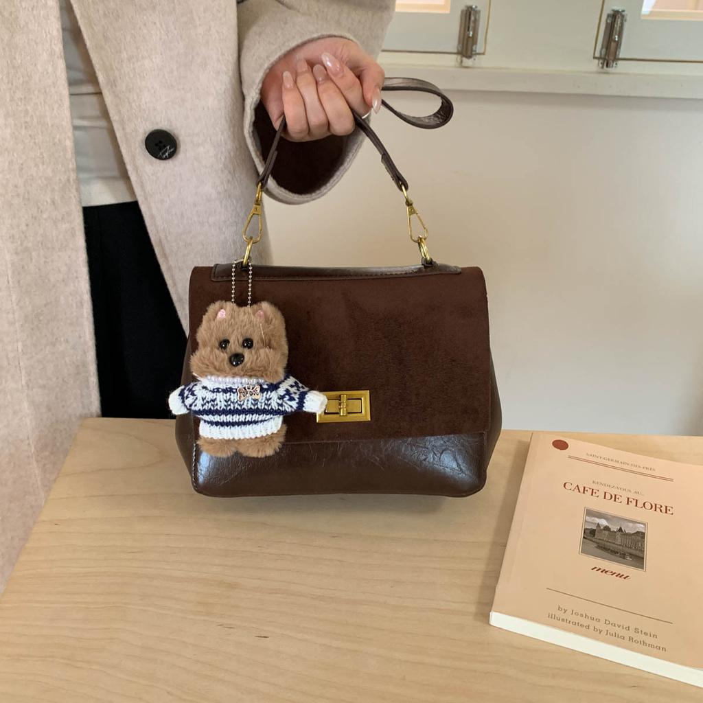 Fashion Retro Matte Bag Women's 2025 New Autumn and Winter Commuting Versatile Messenger Bag Exquisite Super Fire Small Square Bag