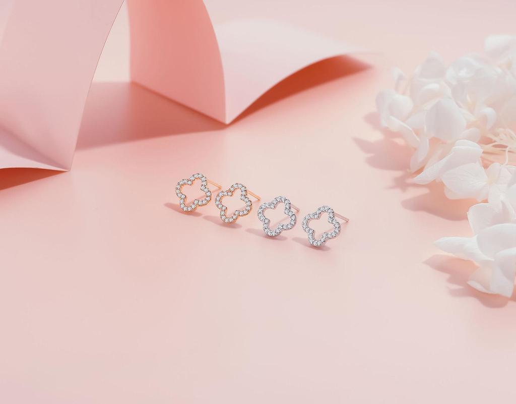 S925 Silber Exquisite Glücksklee Ohrringe: Hochwertiger koreanischer Stil, luxuriöses, diamantbesetztes vierblättriges Kleeblatt-Design.