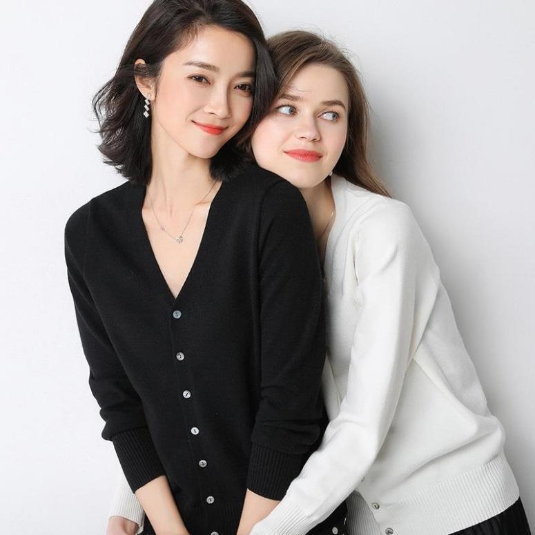 Spring and Autumn Women's Korean Version of The Blouse  Solid Color Fashion V-neck High-end Knit Cardigan Short Section Plus Size