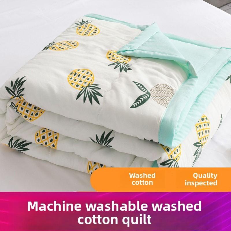 Strawberry Flower Summer Deer Print Quilt Bedding With Polyester Fill For Indoor