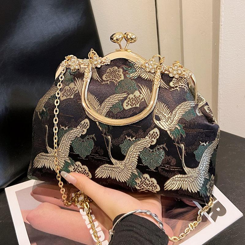 Dameveske Ny gullkjedeveske Kvinne Bankett Håndveske Motebrodert veske Små skuldervesker Høykvalitets Party Messenger Bag