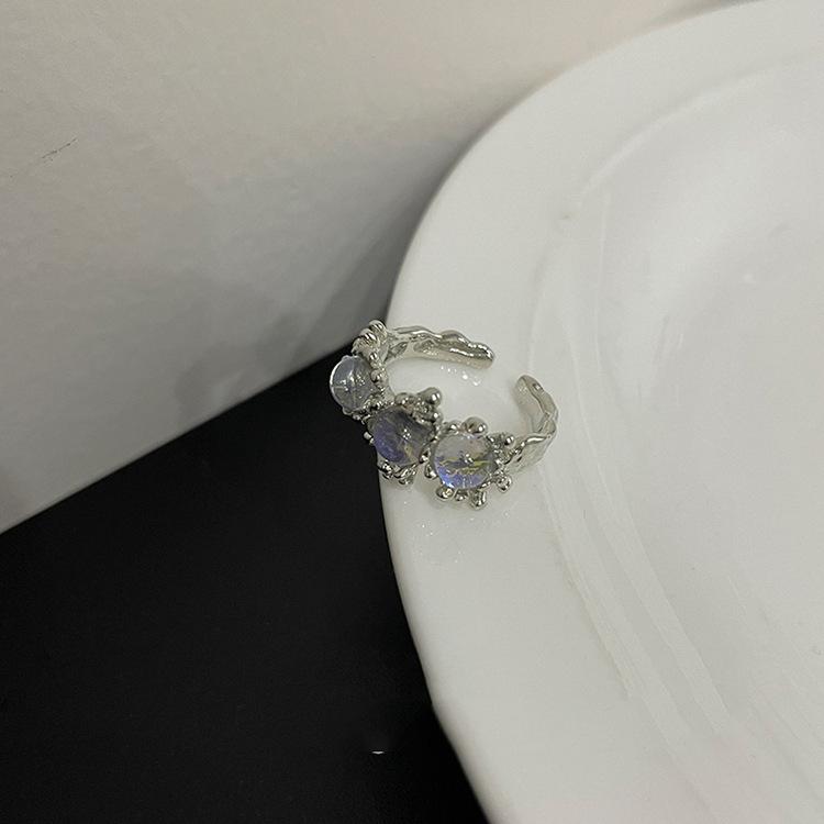 

Highend Opal Luxe Moonstone Adjustable Ring For Women With Design Eyecatching