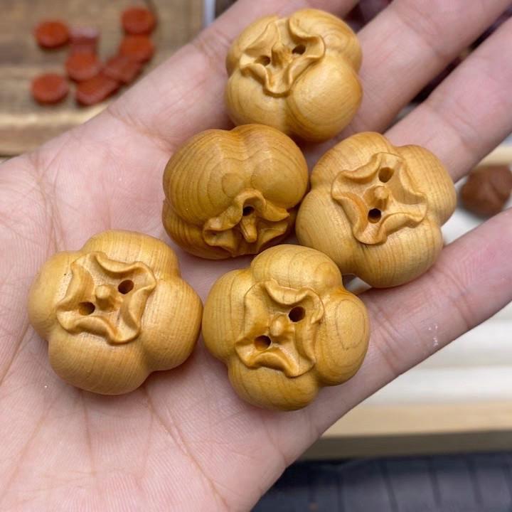 Taihang Cliff Cypress Persimmon Desktop Ornament: Solid Wood Carved Cultural Plaything for Good Fortune