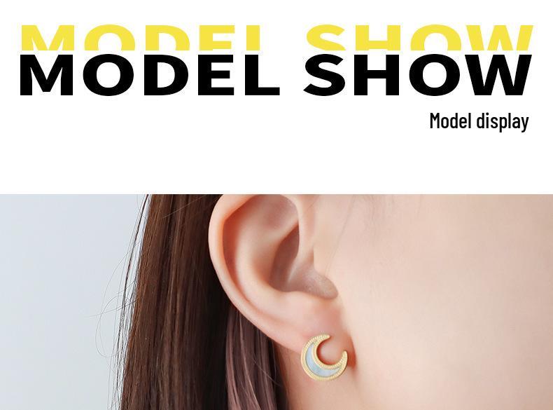Korean-Inspired Moon White Mother-of-Pearl Jewelry Set: 18K Gold-Plated Titanium Pendant Necklace & Earrings