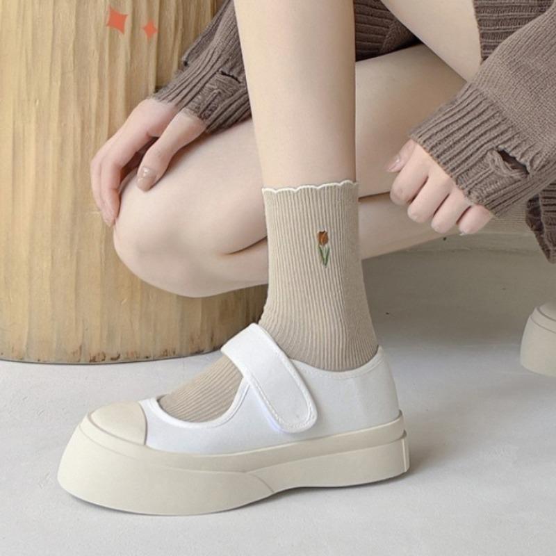 3 Pairs of Women's Socks Set Spring and Summer Thin Breathable Ruffle Edge Socks All Cotton Cute Women's White Printed Socks