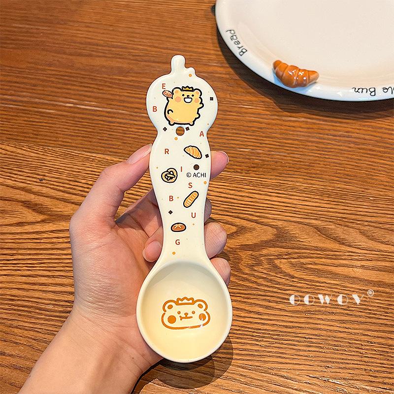 

Bear bug cute ceramic spoon high value cartoon spoon birthday gift product household drinking spoon gift