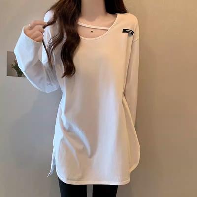 Designed Slit Bottoming Shirt for Women, New Autumn and Winter Style, Loose Mid-length Top with Shark Pants, Long-sleeved T-shirt