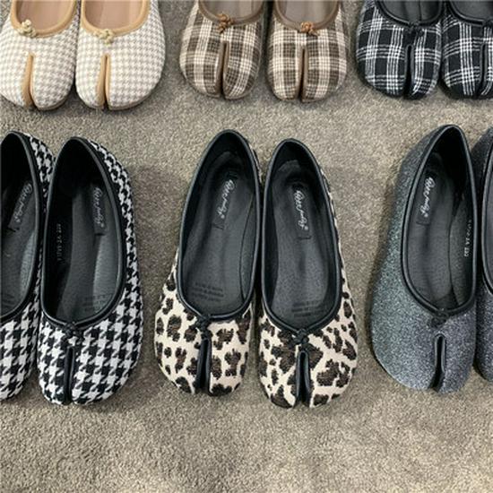 Doudou Women's 2024 Summer Split-Toe Flat Shoes - Lazy Horseshoe Design for Autumn