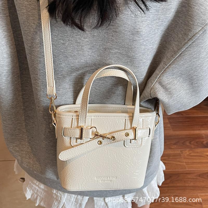 This year's popular bags women's 2025 new fashion fashion retro handbag commuter shoulder crossbody bucket bag