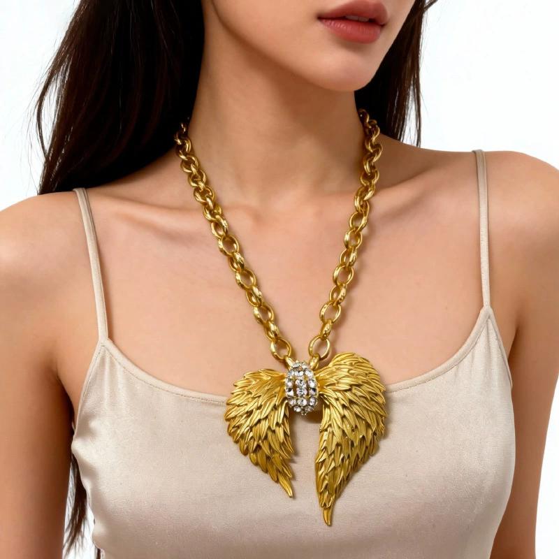 Exaggerated Retro Angel Wing Relief Wing Diamond Necklace Light Luxury High-End Feel Collarbone Chain Trendy Fashion Jewelry