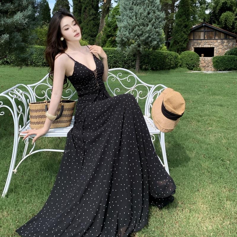 French retro suspender V-neck dress, new high-end black thin polka dot dress