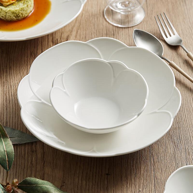VAKADA Ceramic Dinnerware Collection