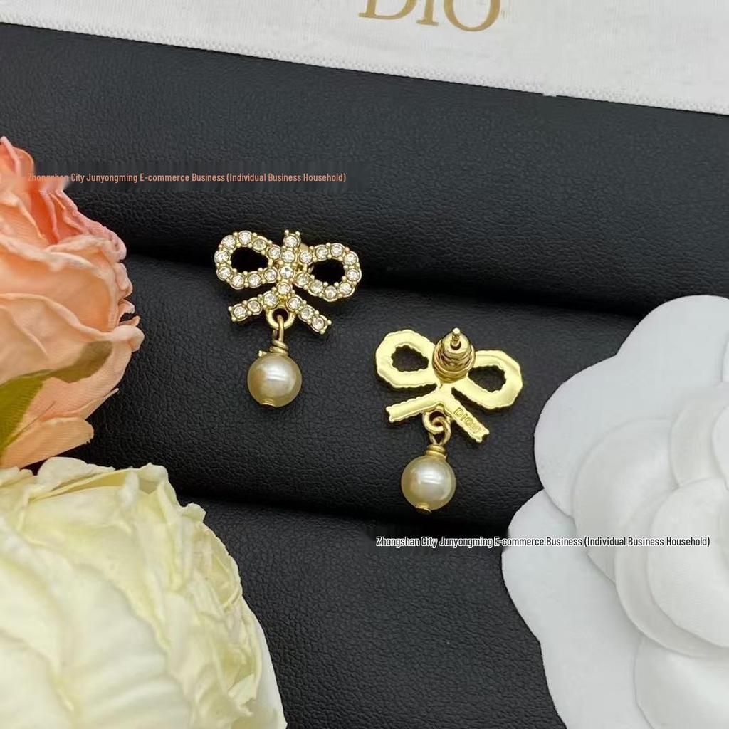 Diga D Inlaid Diamond Tassel Pearl Stud Earrings - Women's High-End Fashion, Original Steel Stamp Design