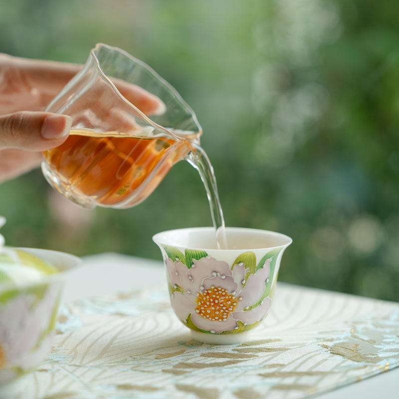 1 Pc Chinese Tradition Ceramic Tea Cup Handmade Flower Pattern Teacup Household Porcelain Tea Bowl Personal Master Cup Tea Set