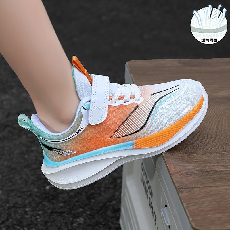 2025 summer new boys sports shoes mesh breathable versatile casual children Velcro soft sole light classmate