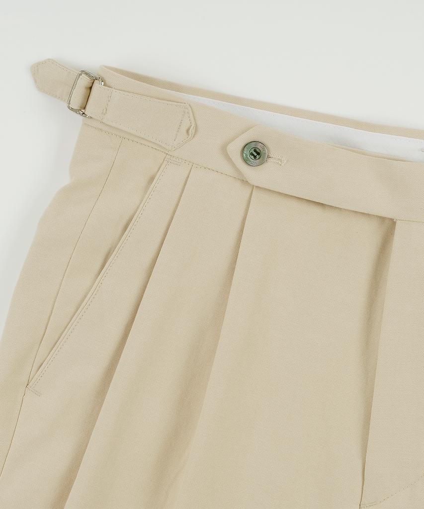 BELLIEF Essential Linen Cotton Twill Adjust 2-Pleated Relaxed Chino (Beige)