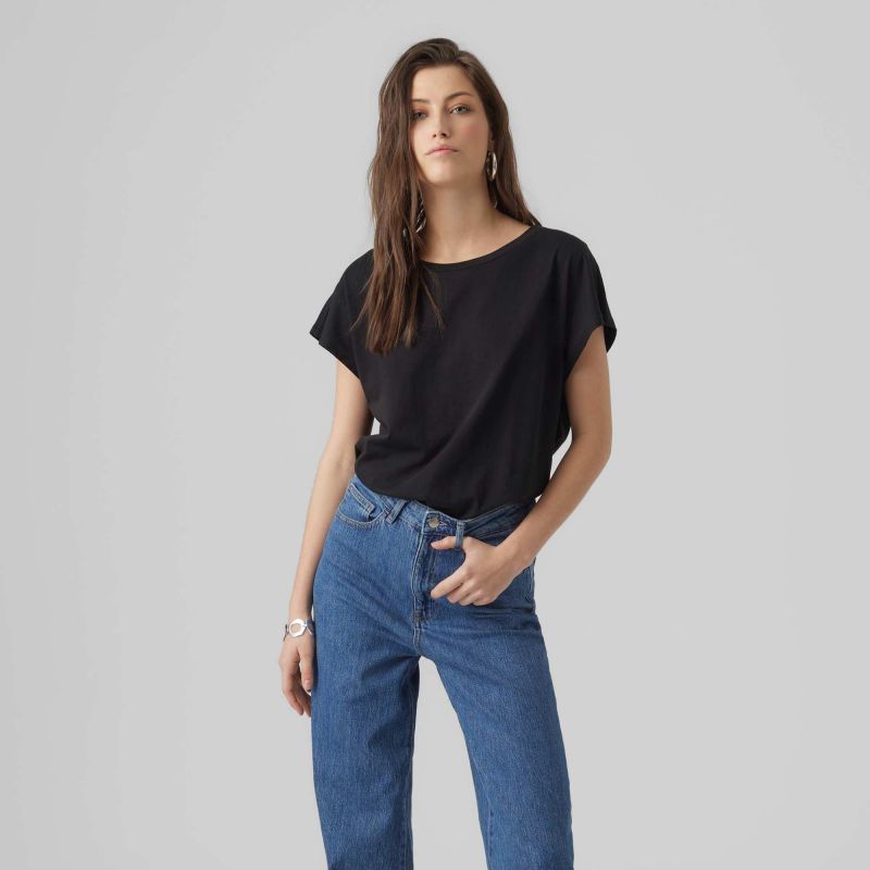 

Свободная женская футболка из 100% хлопка VERO MODA