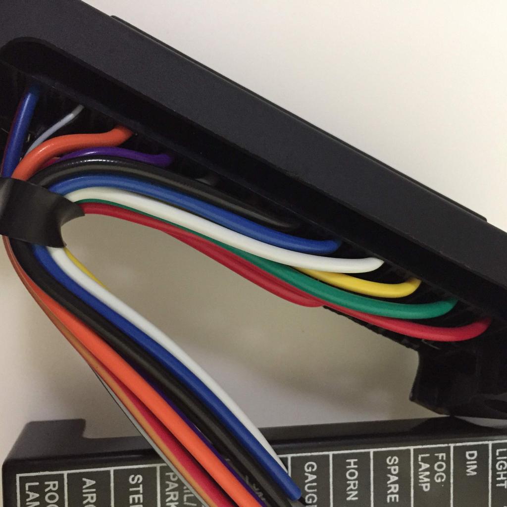 Universal Fuse Box Fuse Holder Flat Fuse Car Parts Electronic Parts Car Electrical Parts (12 Pieces)